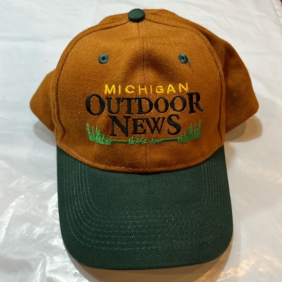 MICHIGAN OUTDOOR NEWS HAT Trucker Snapback tan BROWN green bill vintage grandpa - Picture 1 of 9